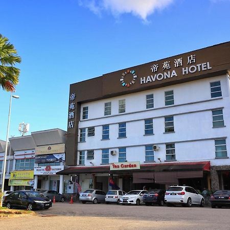 Havona Hotel - Taman Tropika Кулаи Экстерьер фото