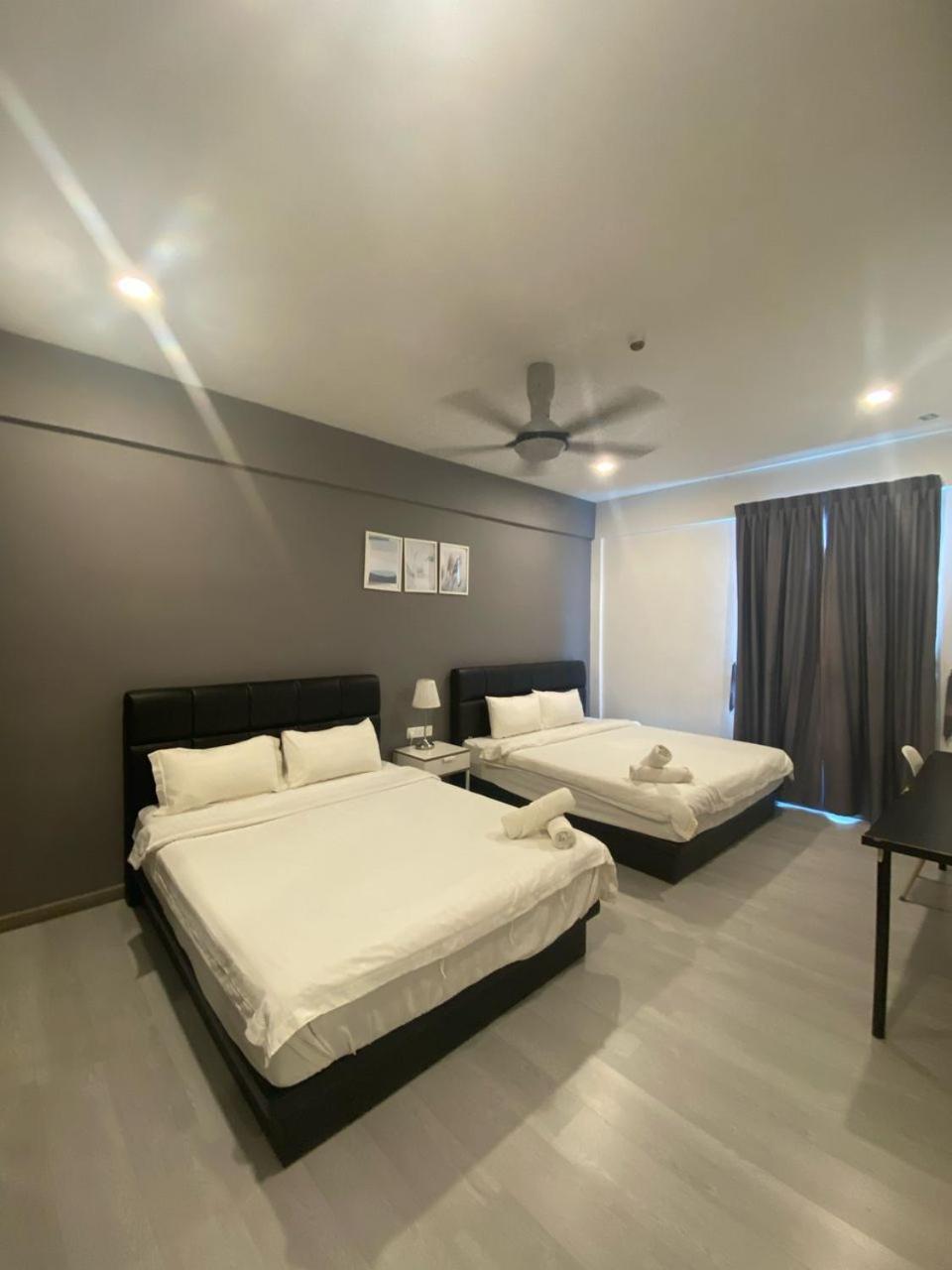 Havona Hotel - Taman Tropika Кулаи Экстерьер фото